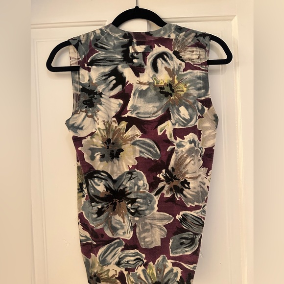 Like new Dolce & Gabbana virgin wool sweater - Picture 5 of 6